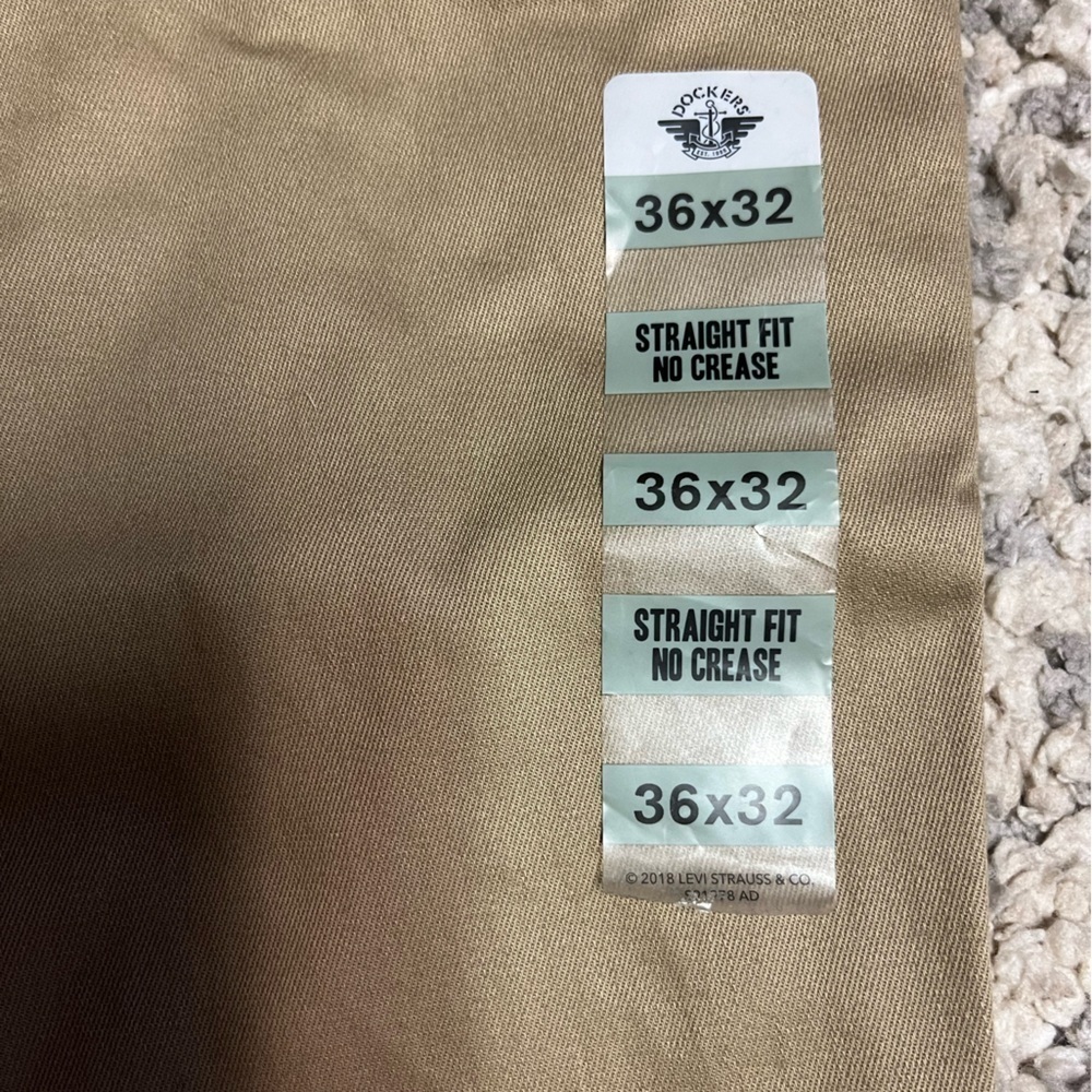 NWT Dockers Signature Khakis, Straight Fit - Picture 6 of 9